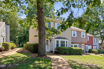 5433 Pine Top Cir, Raleigh, NC 27612