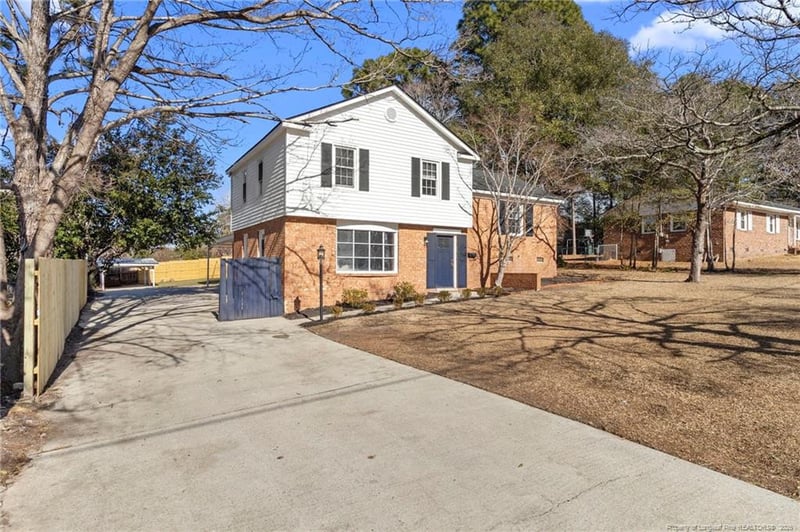 5434 Hampton Rd, Fayetteville, NC 28311