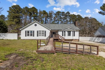 5437 Grasshopper Rd, Raleigh, NC 27610
