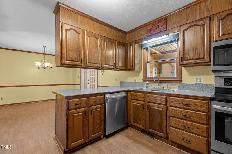5437 Grasshopper Rd, Raleigh, NC 27610