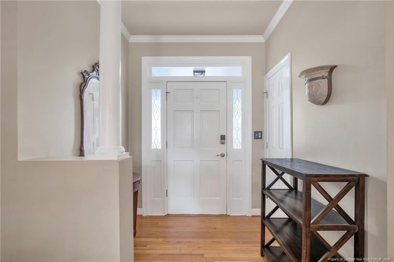 5437 Labrador Dr, Hope Mills, NC 28348