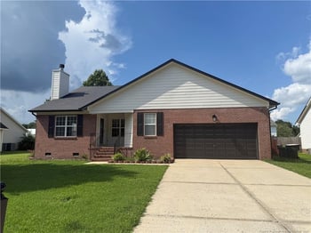 5438 Biscoe St, Hope Mills, NC 28348