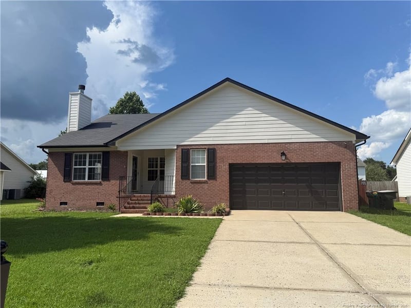5438 Biscoe St, Hope Mills, NC 28348