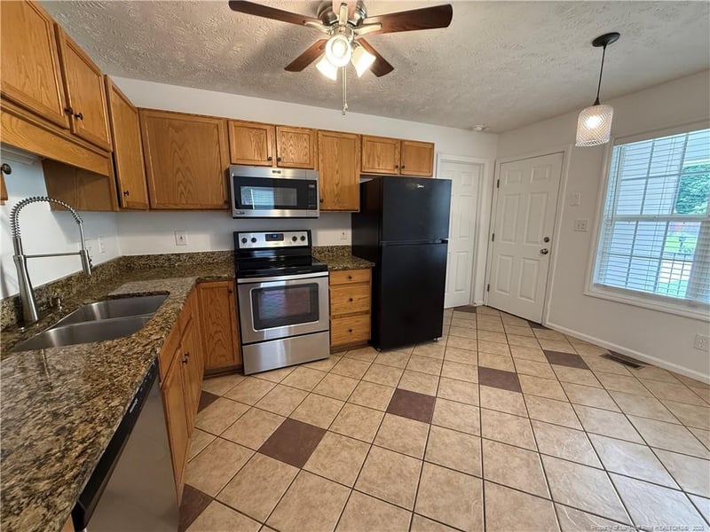 5438 Biscoe St, Hope Mills, NC 28348