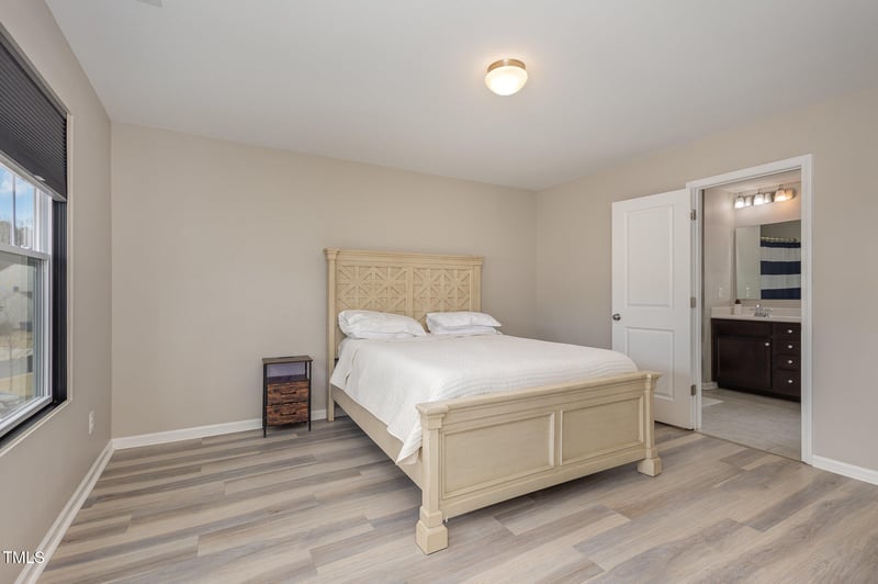 5439 Ripplebrook Rd, Durham, NC 27712