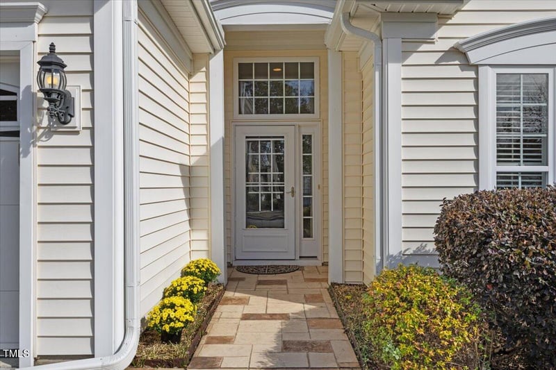 544 Clarenbridge Dr, Cary, NC 27519