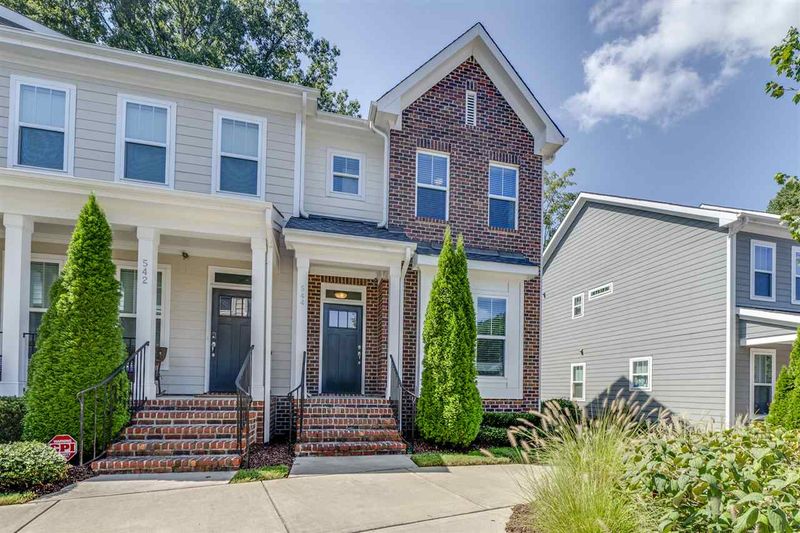 544 Ledbetter Ct, Raleigh, NC 27608