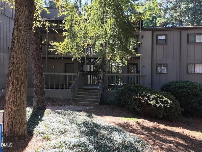 544 Pine Ridge Pl, Raleigh, NC 27609