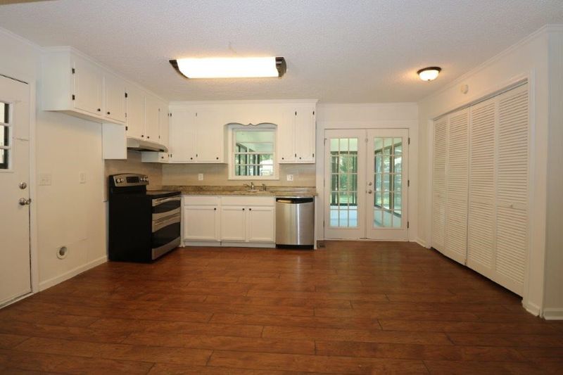 544 N White St, Wake Forest, NC 27587