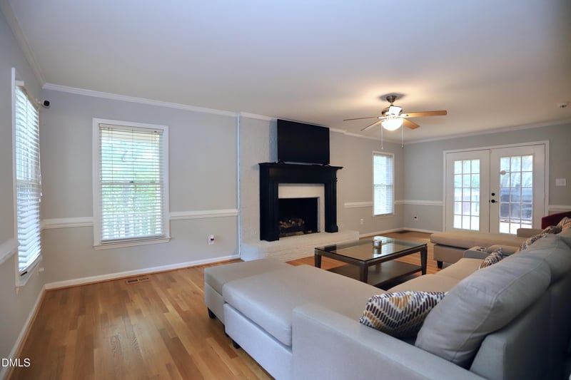 544 Woodland Dr, Graham, NC 27253