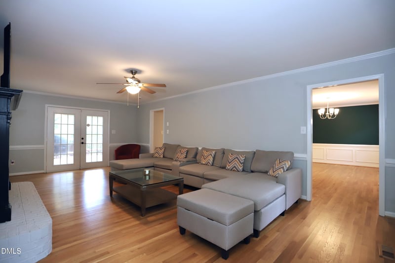544 Woodland Dr, Graham, NC 27253