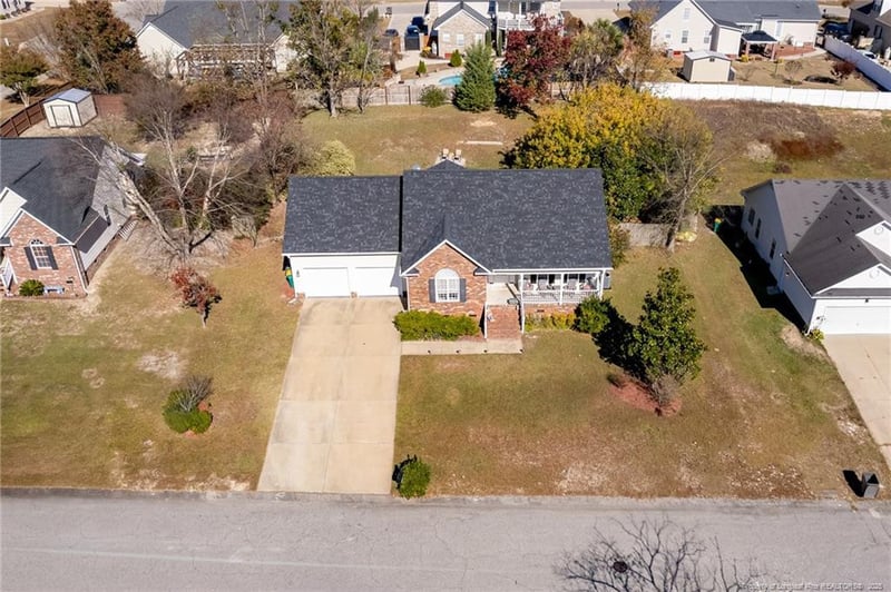 5440 Arnette Rd, Hope Mills, NC 28348