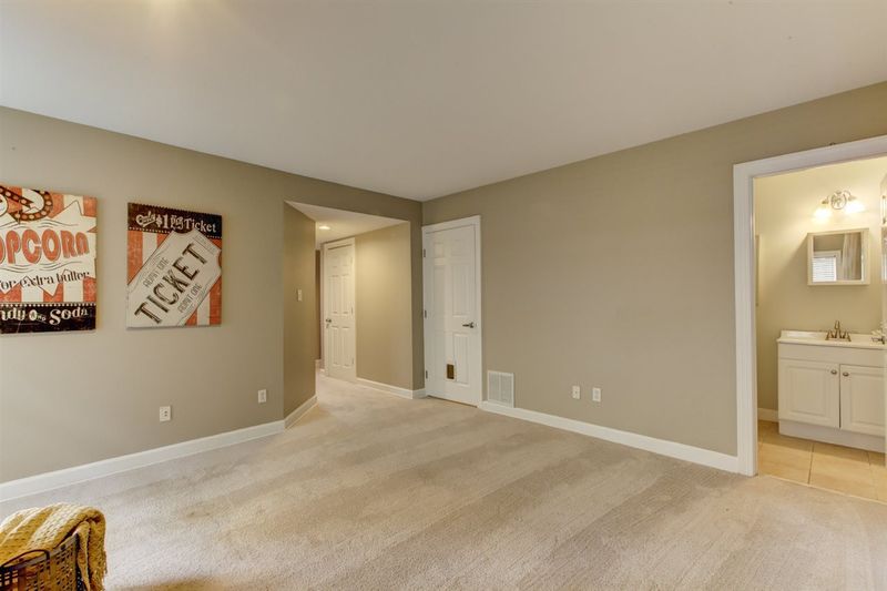 5440 Vista View Ct, Raleigh, NC 27612