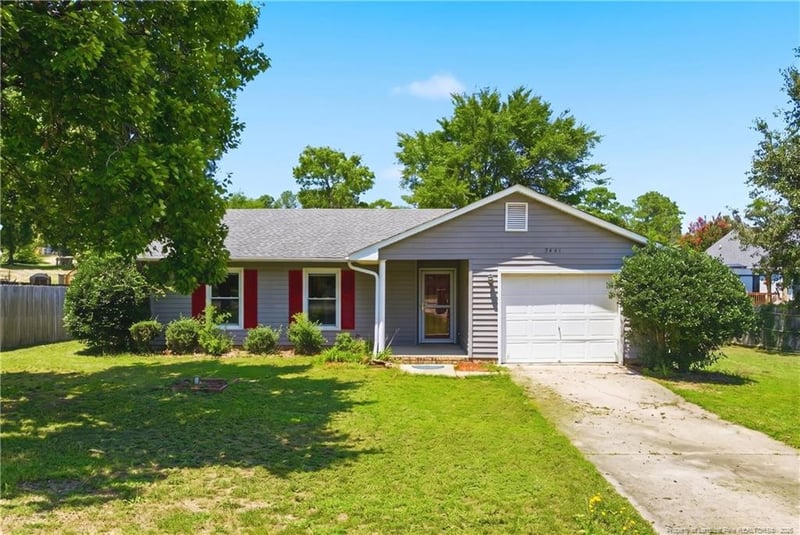 5441 Archer Rd, Hope Mills, NC 28348