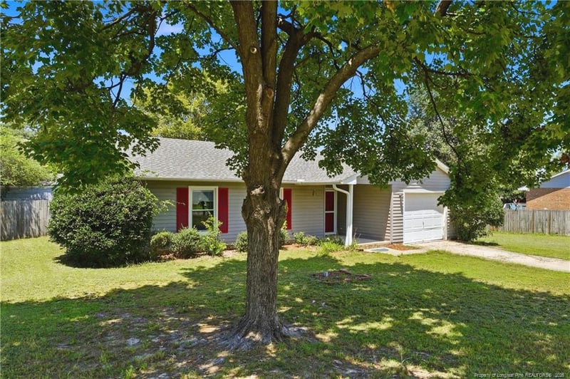 5441 Archer Rd, Hope Mills, NC 28348