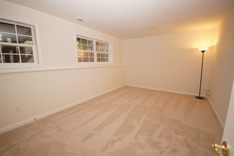 5444 Crabtree Park Ct, Raleigh, NC 27612