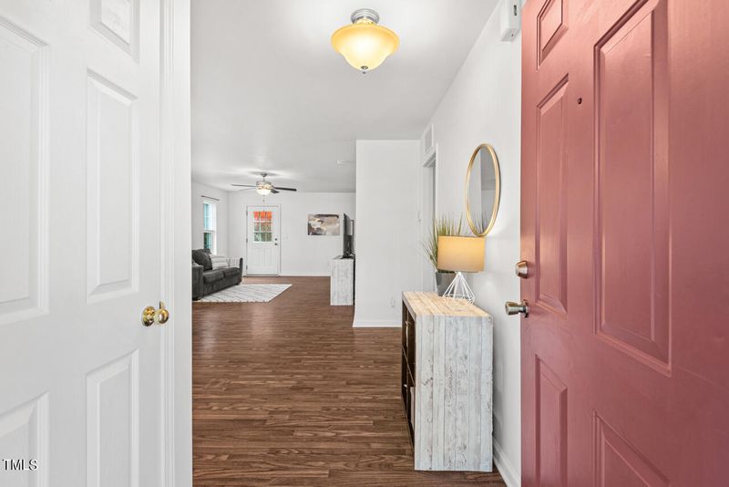 5444 Neuse View Dr, Raleigh, NC 27610