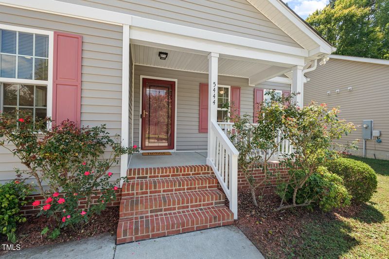 5444 Neuse View Dr, Raleigh, NC 27610