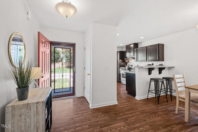 5444 Neuse View Dr, Raleigh, NC 27610