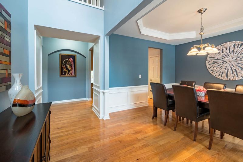 5447 Shaker Heights Ln, Raleigh, NC 27613