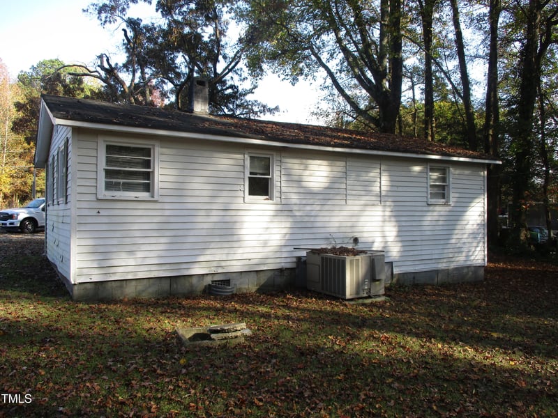 5448 Jones Sausage Rd, Garner, NC 27529