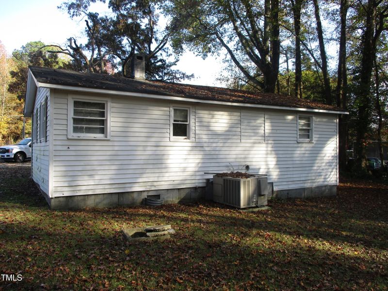 5448 Jones Sausage Rd, Garner, NC 27529