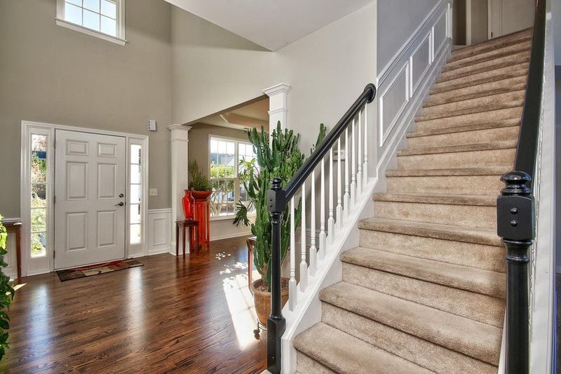5448 Wind Mountain Ln, Raleigh, NC 27613