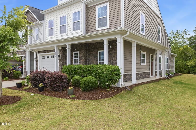 545 Barneswyck Dr, Fuquay Varina, NC 27526