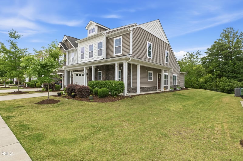 545 Barneswyck Dr, Fuquay Varina, NC 27526
