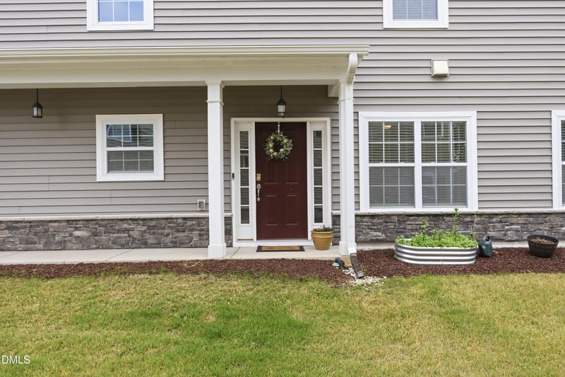 545 Barneswyck Dr, Fuquay Varina, NC 27526