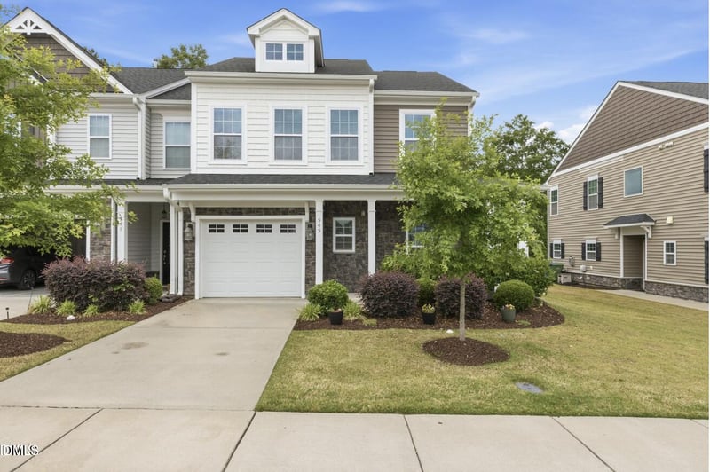 545 Barneswyck Dr, Fuquay Varina, NC 27526