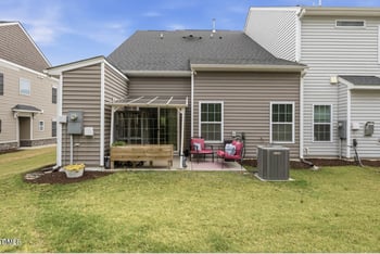 545 Barneswyck Dr, Fuquay Varina, NC 27526