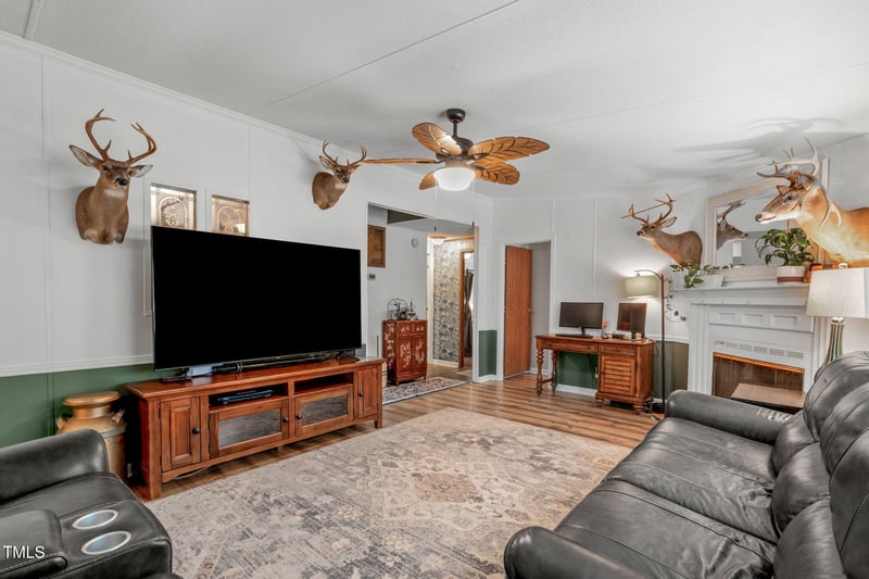 545 Deer Tail Ln, Fuquay Varina, NC 27526