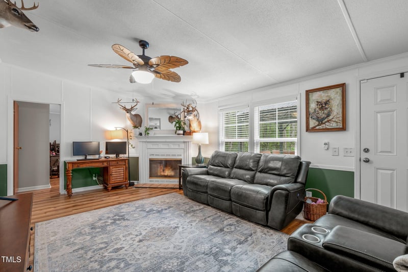 545 Deer Tail Ln, Fuquay Varina, NC 27526