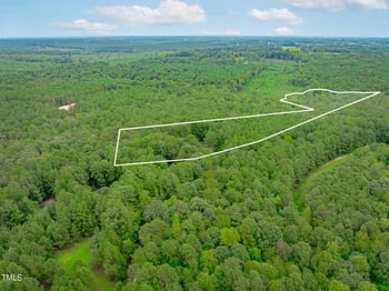 545 Deer Tail Ln, Fuquay Varina, NC 27526