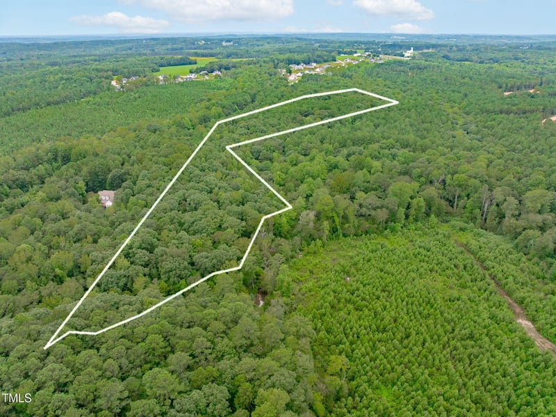 545 Deer Tail Ln, Fuquay Varina, NC 27526