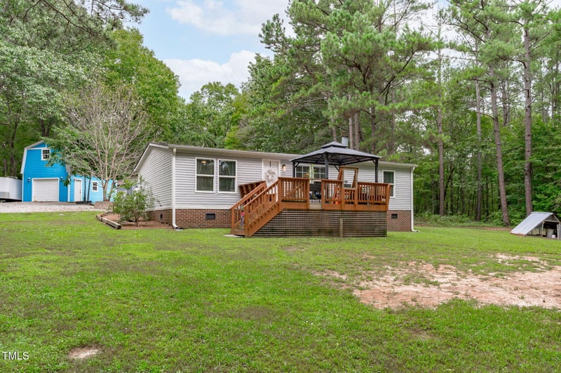 545 Deer Tail Ln, Fuquay Varina, NC 27526