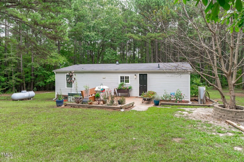 545 Deer Tail Ln, Fuquay Varina, NC 27526