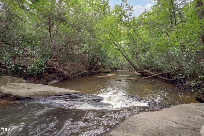 545 Deer Tail Ln, Fuquay Varina, NC 27526