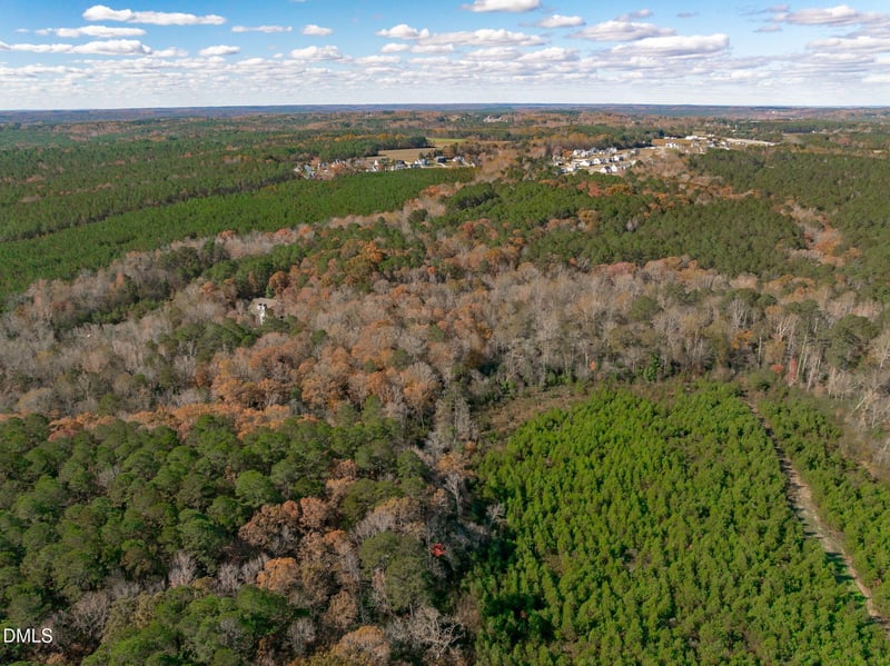 545 Deer Tail Ln, Fuquay Varina, NC 27526