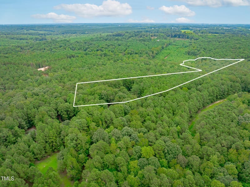 545 Deer Tail Ln, Fuquay Varina, NC 27526