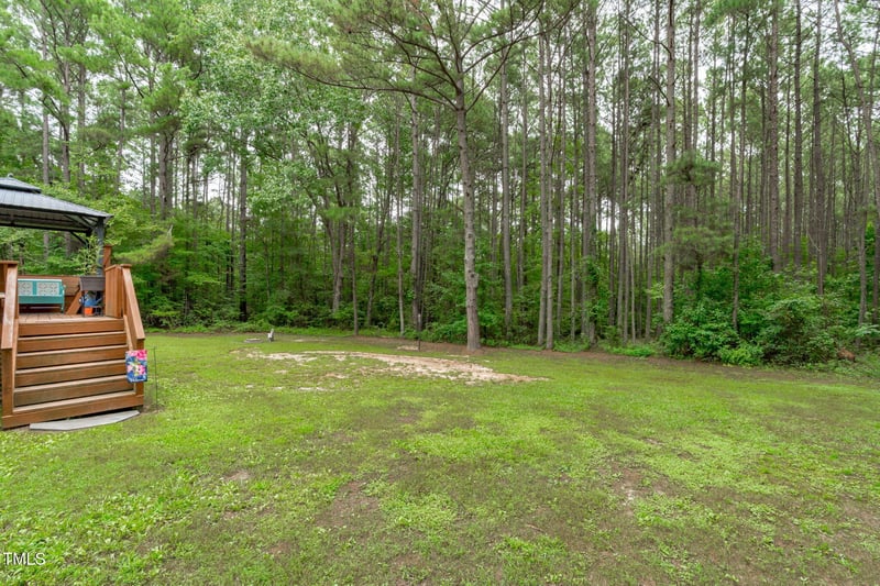 545 Deer Tail Ln, Fuquay Varina, NC 27526