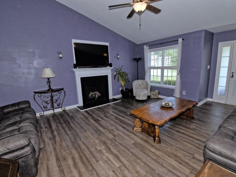 545 Hunter Ln, Zebulon, NC 27597