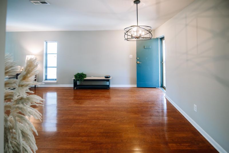 545 Pine Ridge Pl, Raleigh, NC 27609