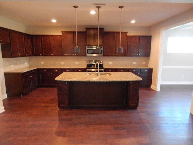 545 Seabring Ln, Raleigh, NC 27603