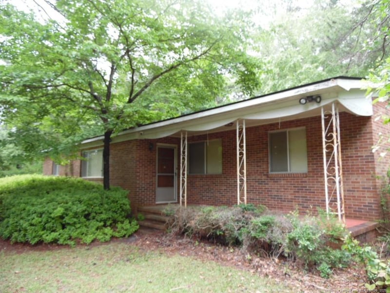 5457 Fisher Rd, Fayetteville, NC 28304