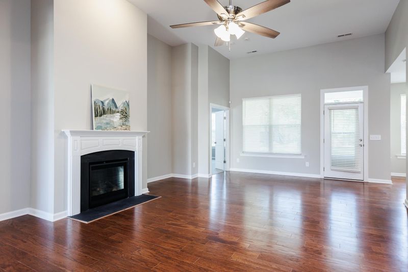 546 Callandale Ln, Durham, NC 27703