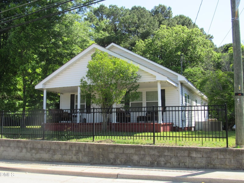 546 Front St, Clayton, NC 27520