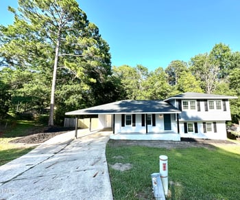 546 Rock Canyon Dr, Fayetteville, NC 28303