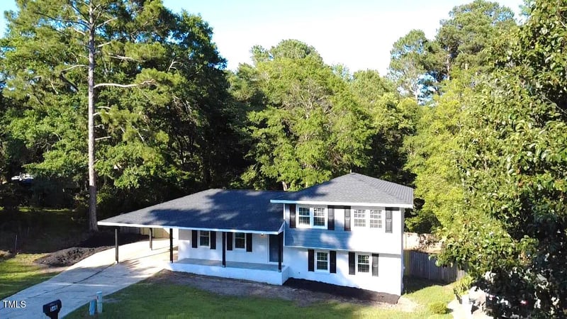 546 Rock Canyon Dr, Fayetteville, NC 28303
